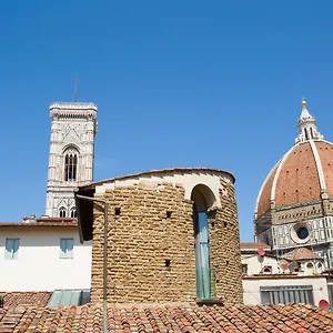  Apartment Typical Florentine