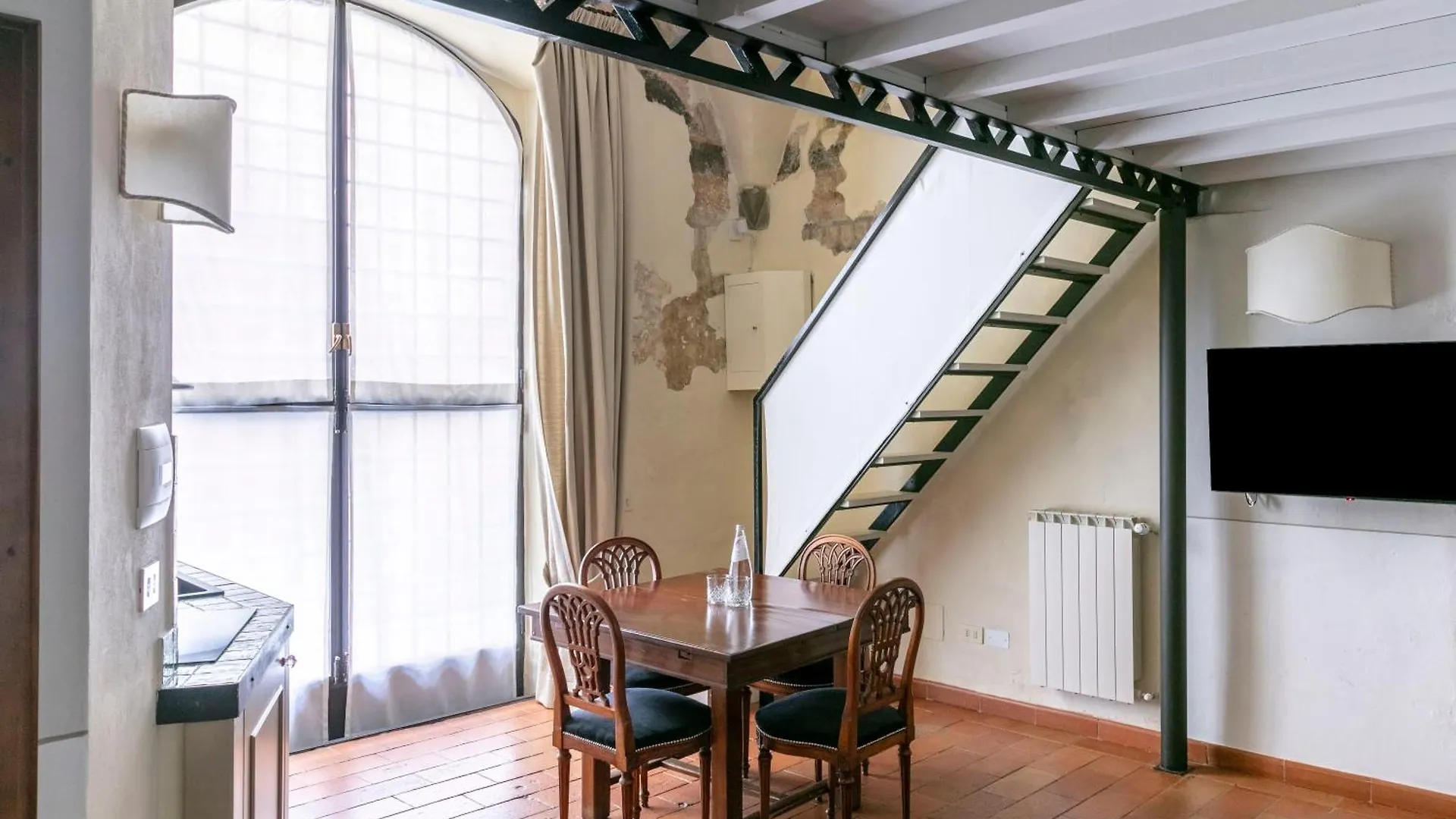 *** Aparthotel Numa Florence Palazzo Belfiore Italy